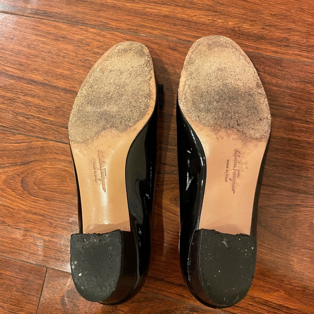 Salvatore Ferragamo Varina Bow Black Patent Leather Women's Shoes Size 6 - Picture 3 of 3